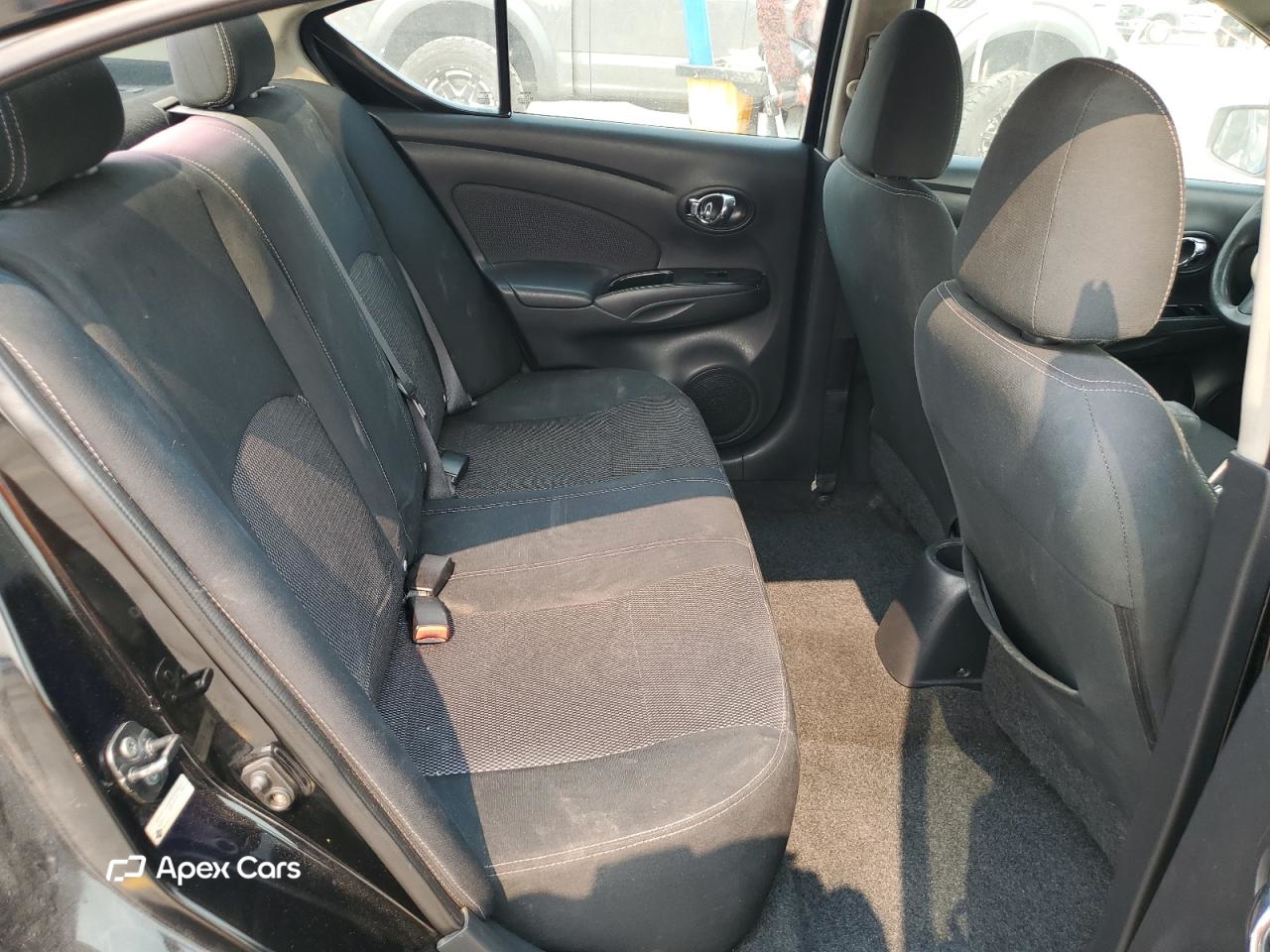 Nissan Versa 2015