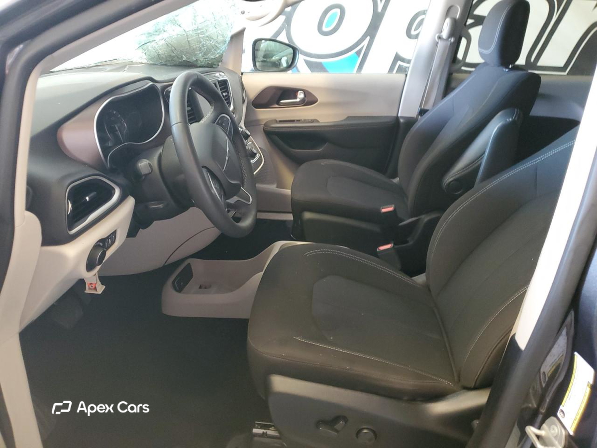 Chrysler Voyager 2023