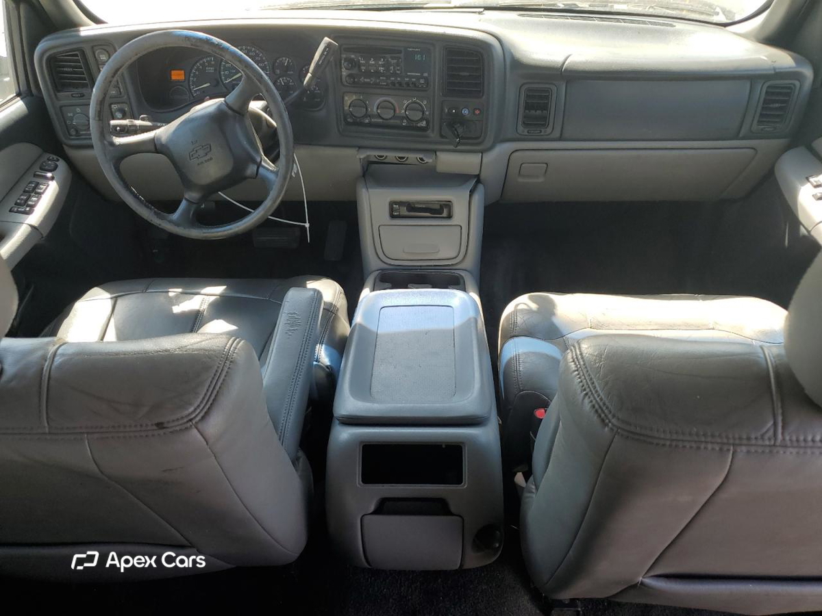 Chevrolet Suburban 2001