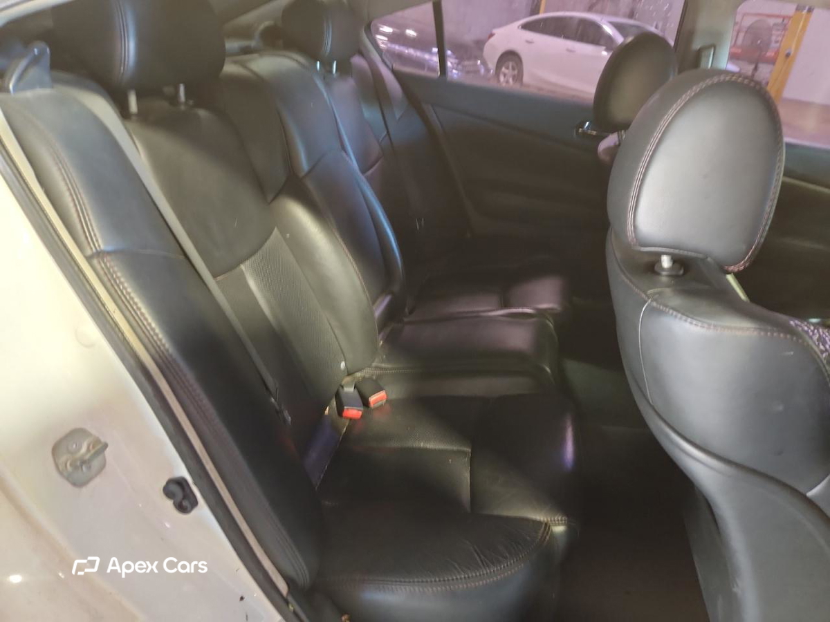 Nissan Maxima 2011