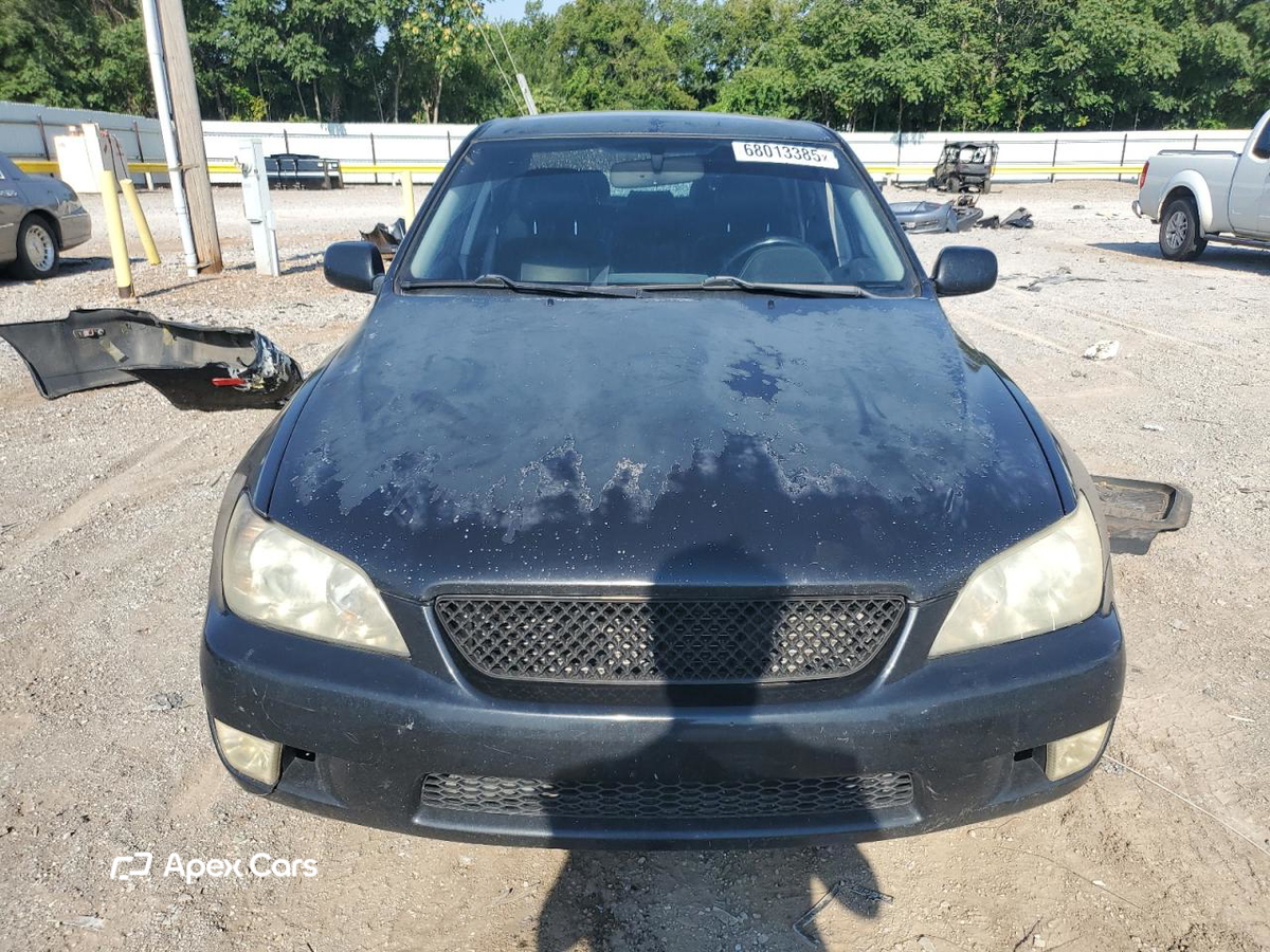 Lexus IS 2003