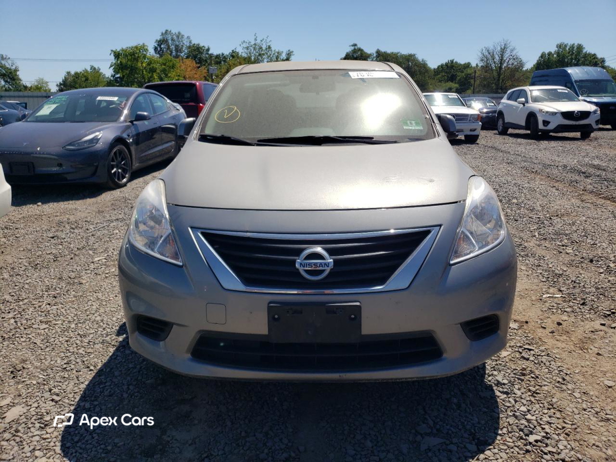 Nissan Versa 2014