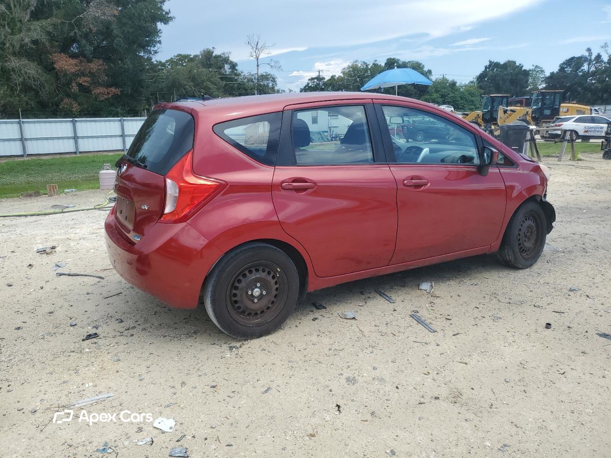 Nissan Versa 2015