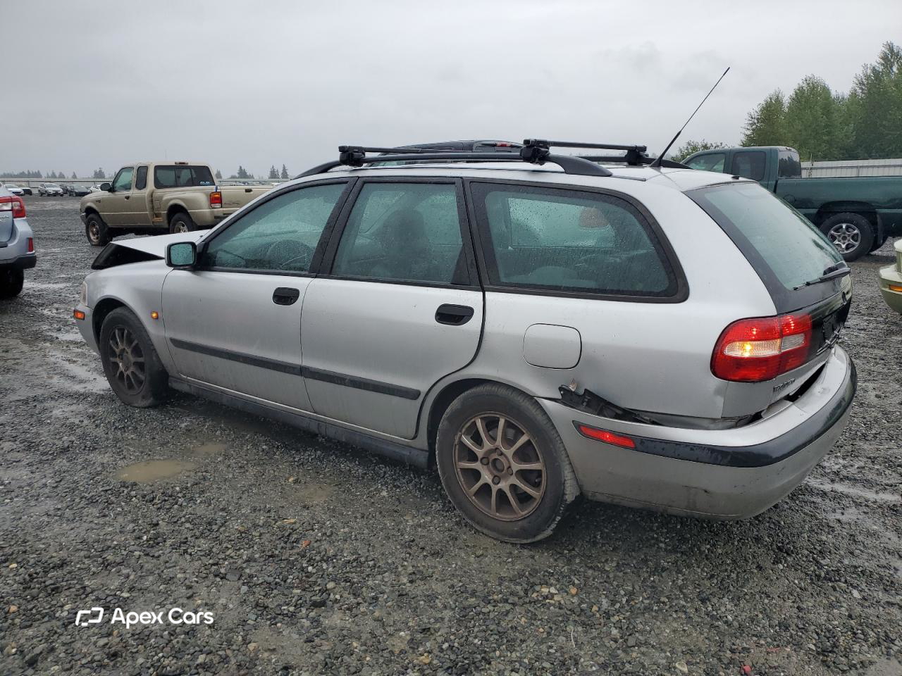 Volvo V40 2001
