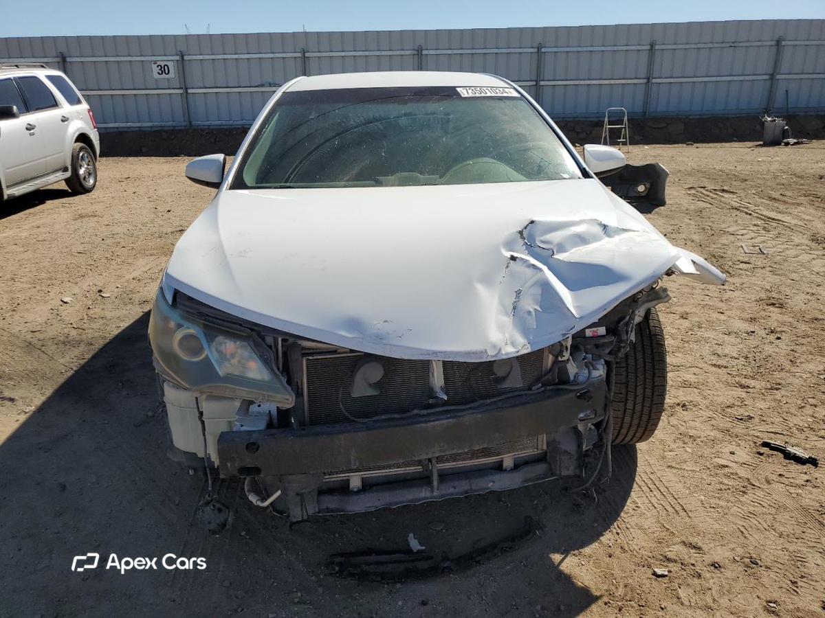 Toyota Camry 2012