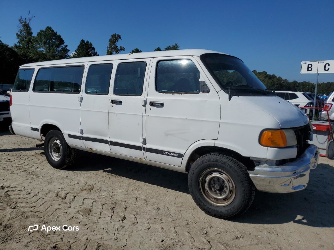 Dodge RAM Van 2002