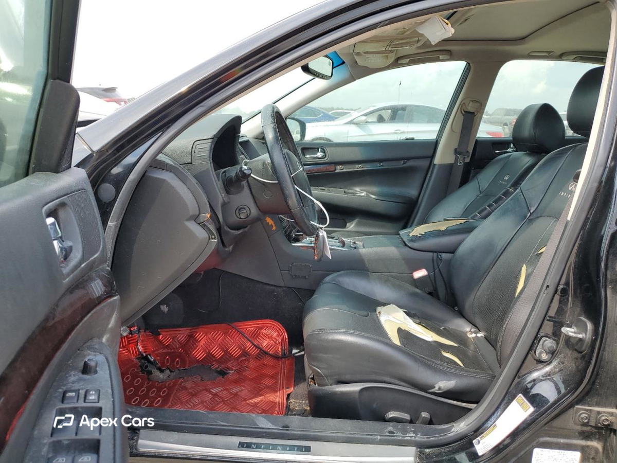 Infiniti G 2011