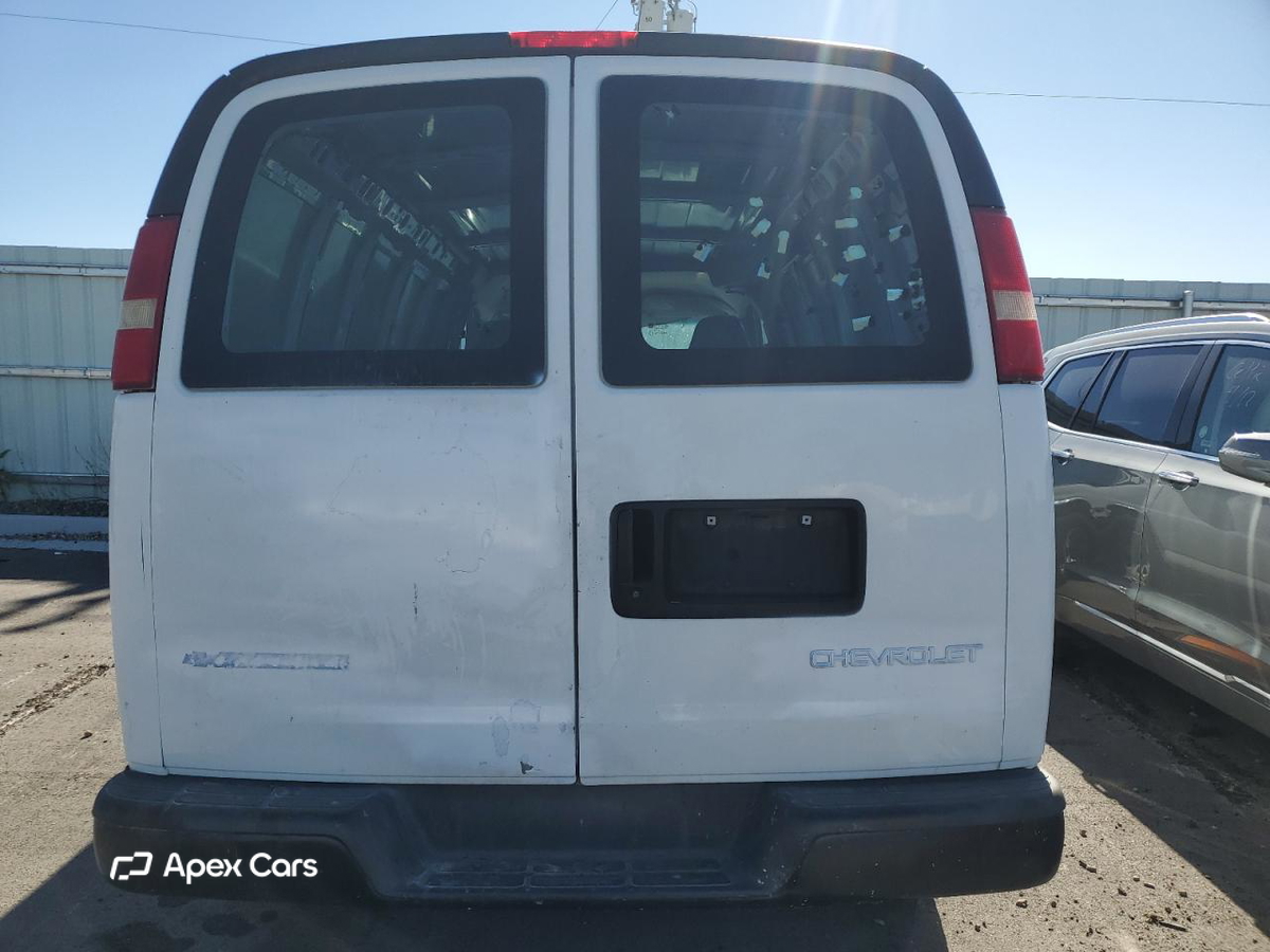 Chevrolet Express 2005