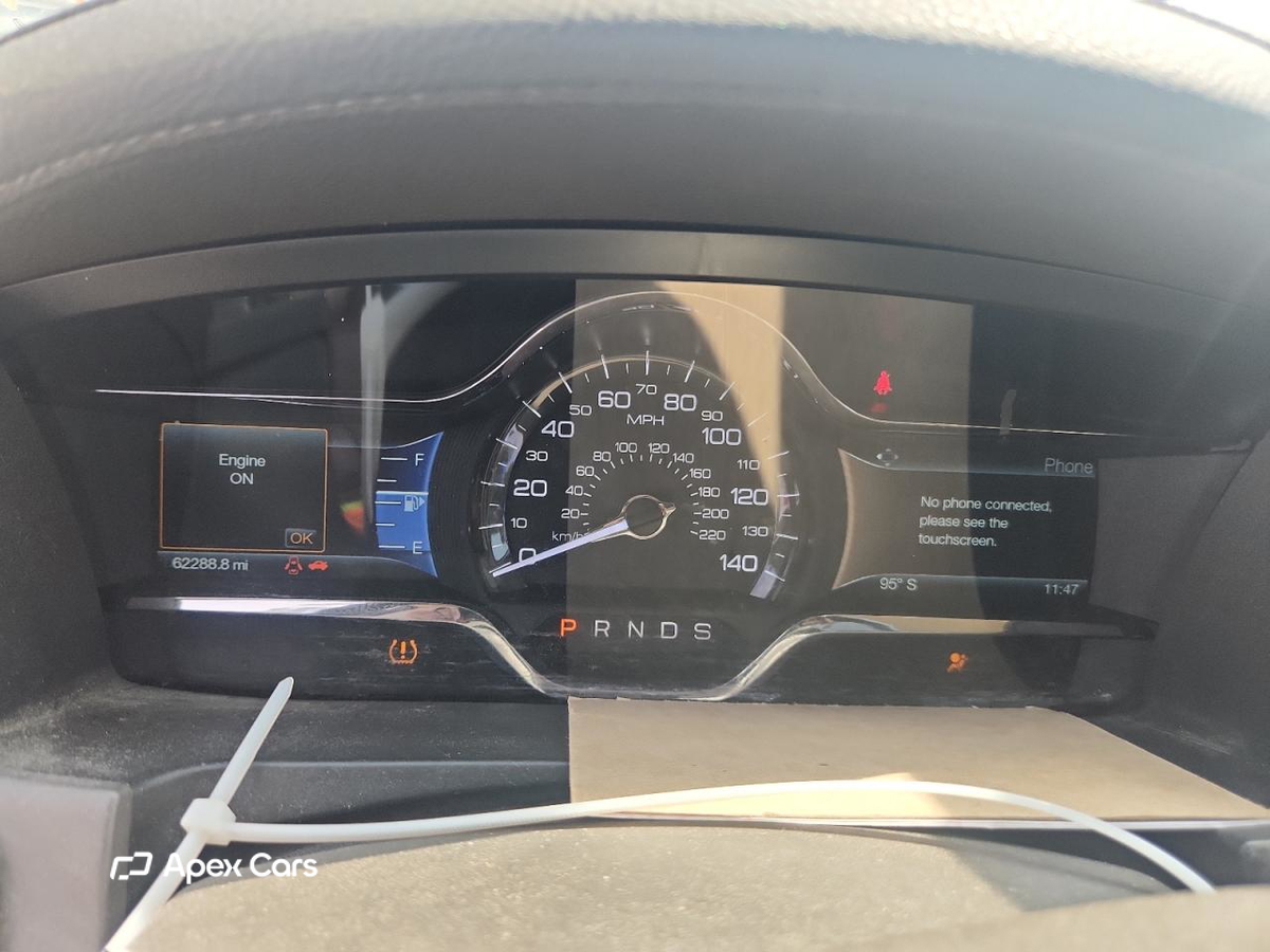 Lincoln MKS 2015