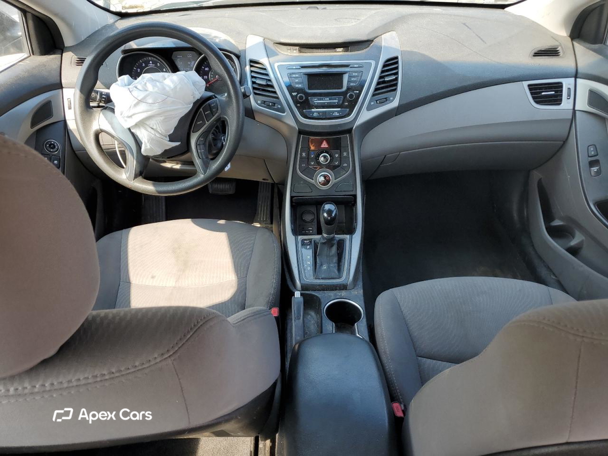 Hyundai Elantra 2016