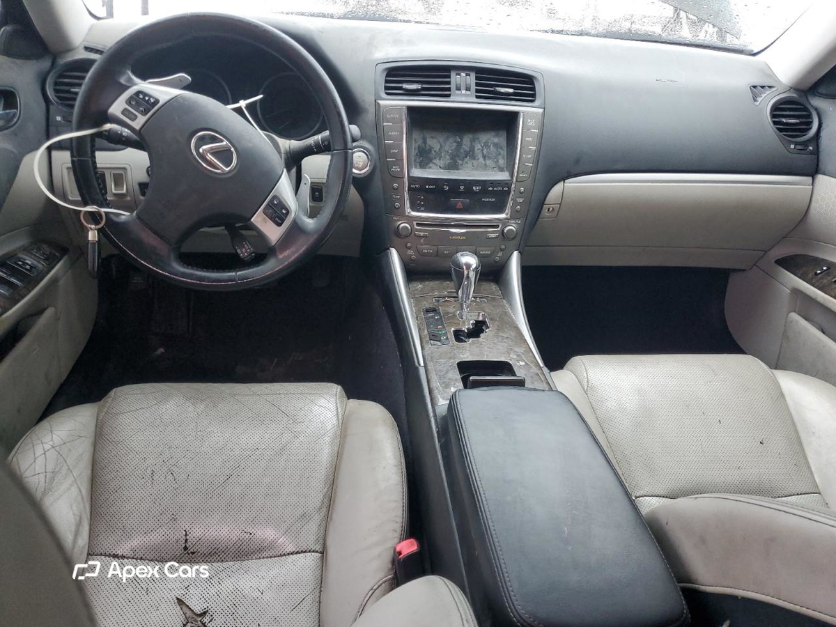 Lexus IS 2011