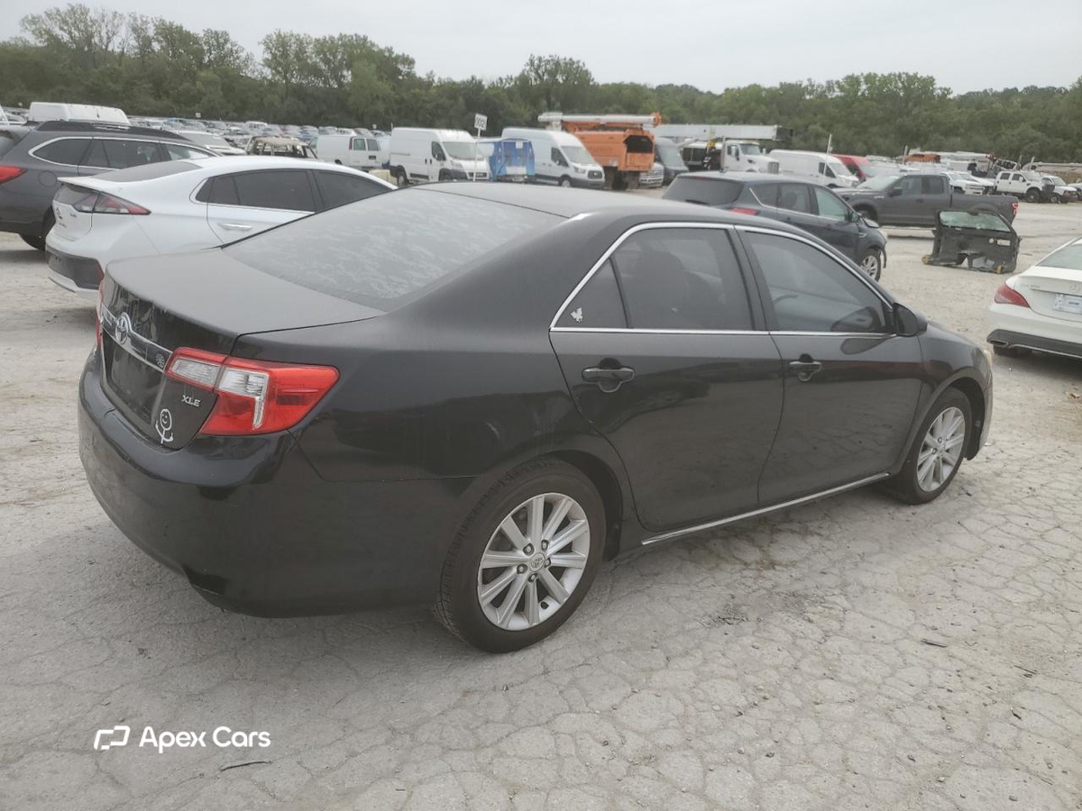 Toyota Camry 2012