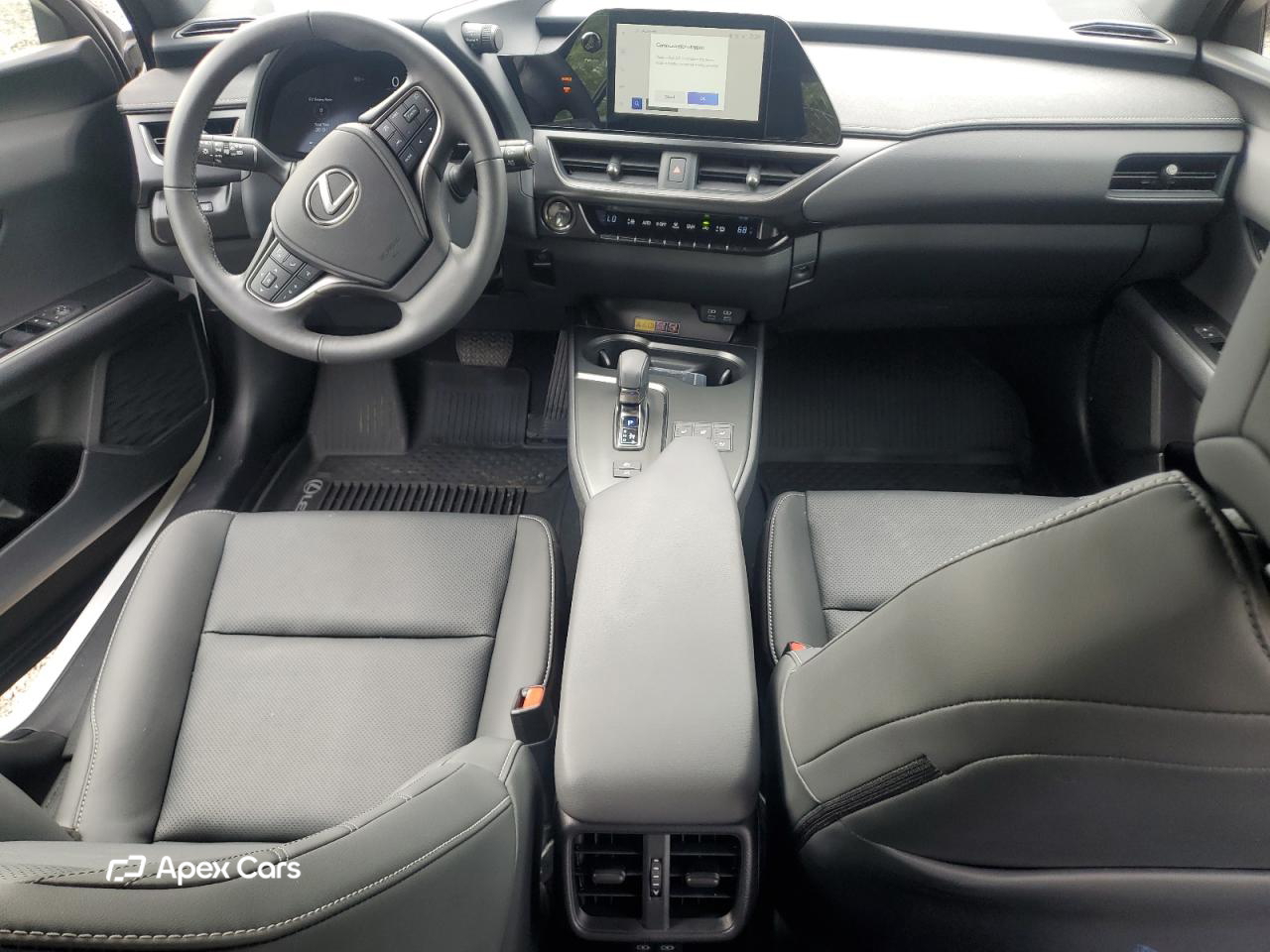 Lexus UX 2025