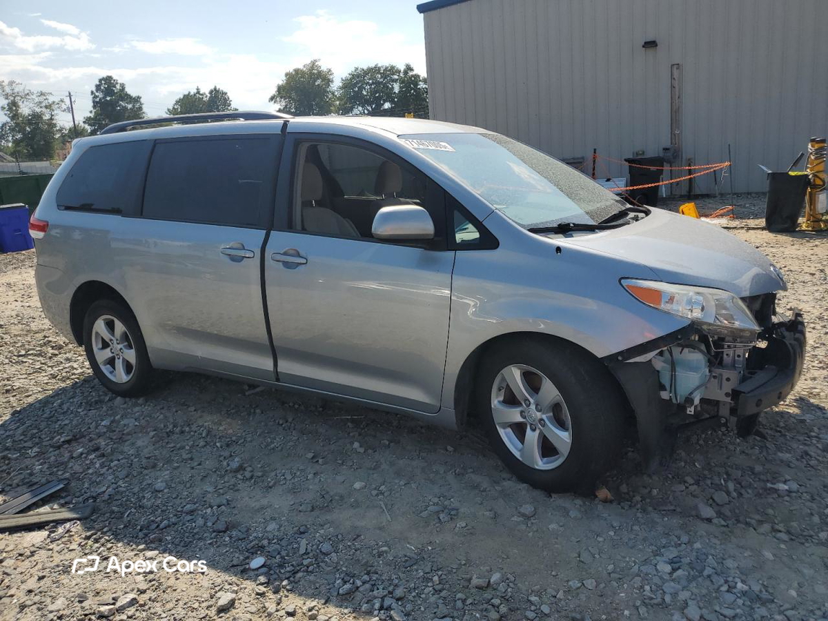 Toyota Sienna 2013