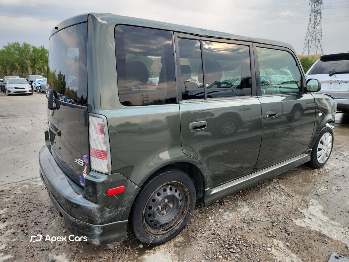 Scion xB 2005