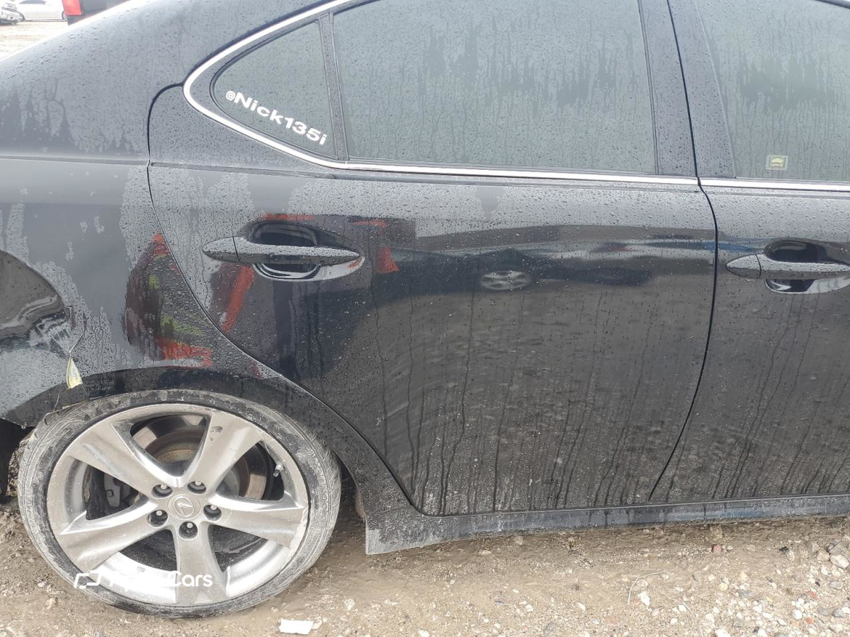 Lexus IS 2011