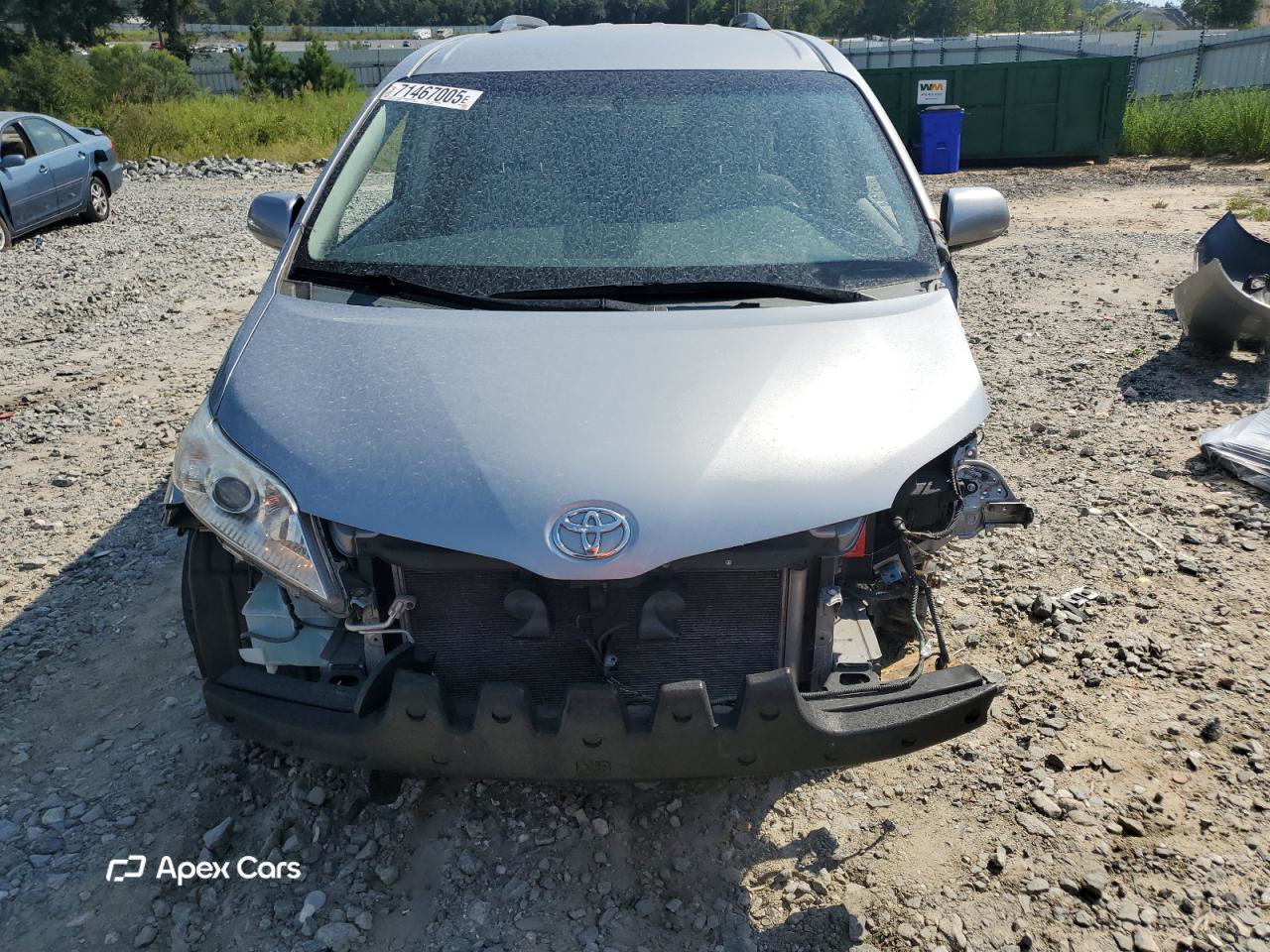 Toyota Sienna 2013