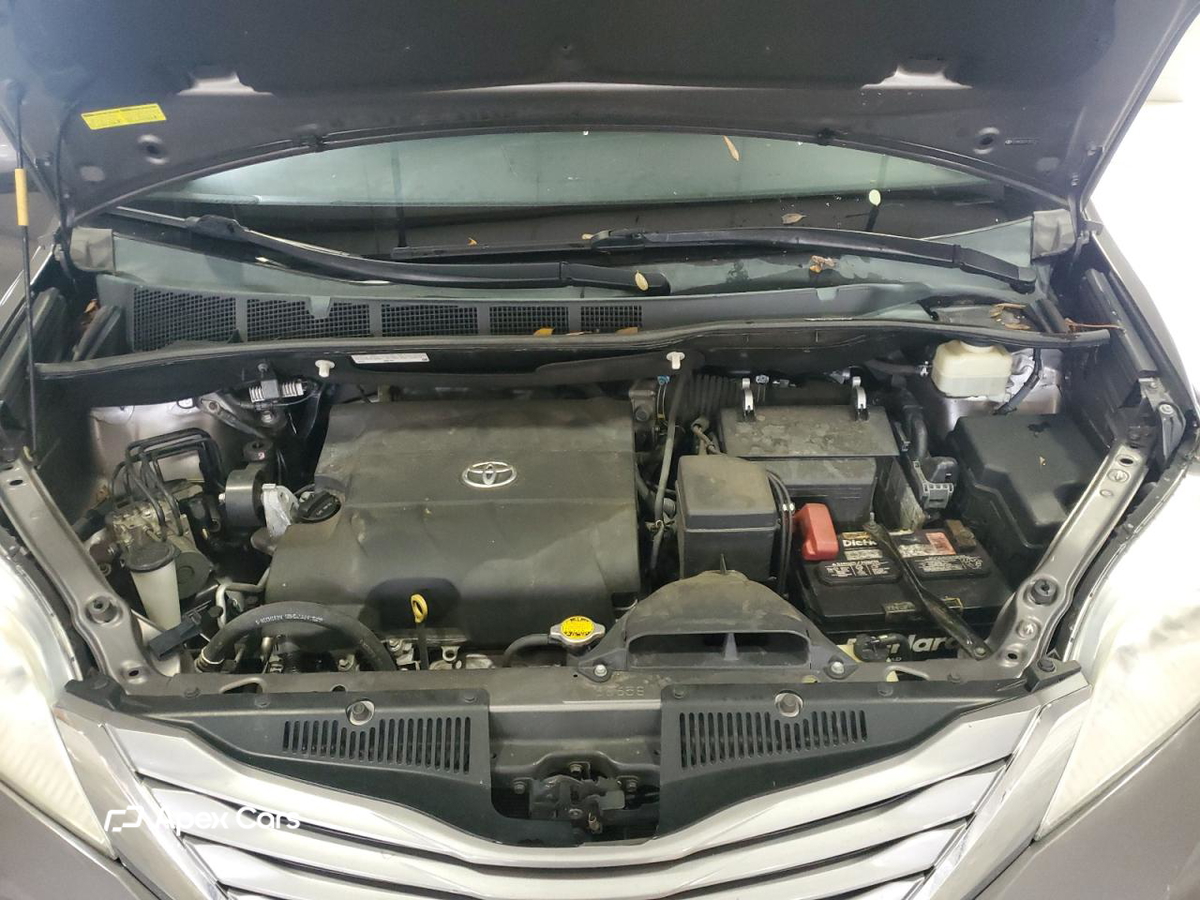 Toyota Sienna 2015