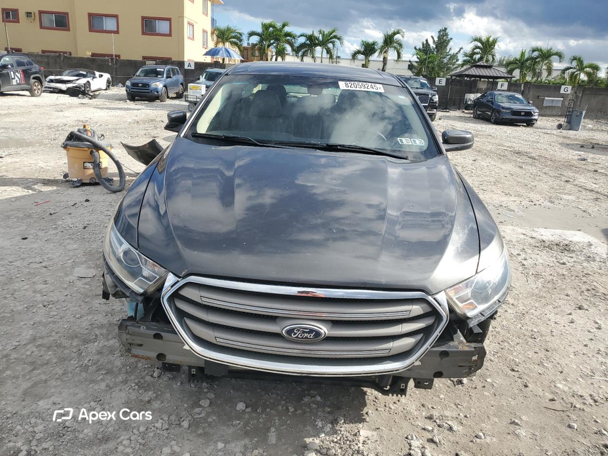 Ford Taurus 2017