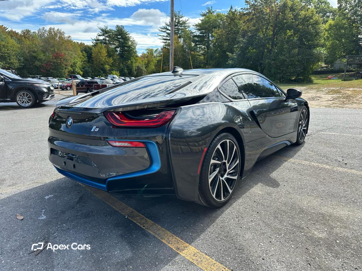 BMW i8 2016