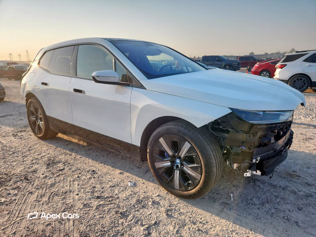 BMW iX 2025