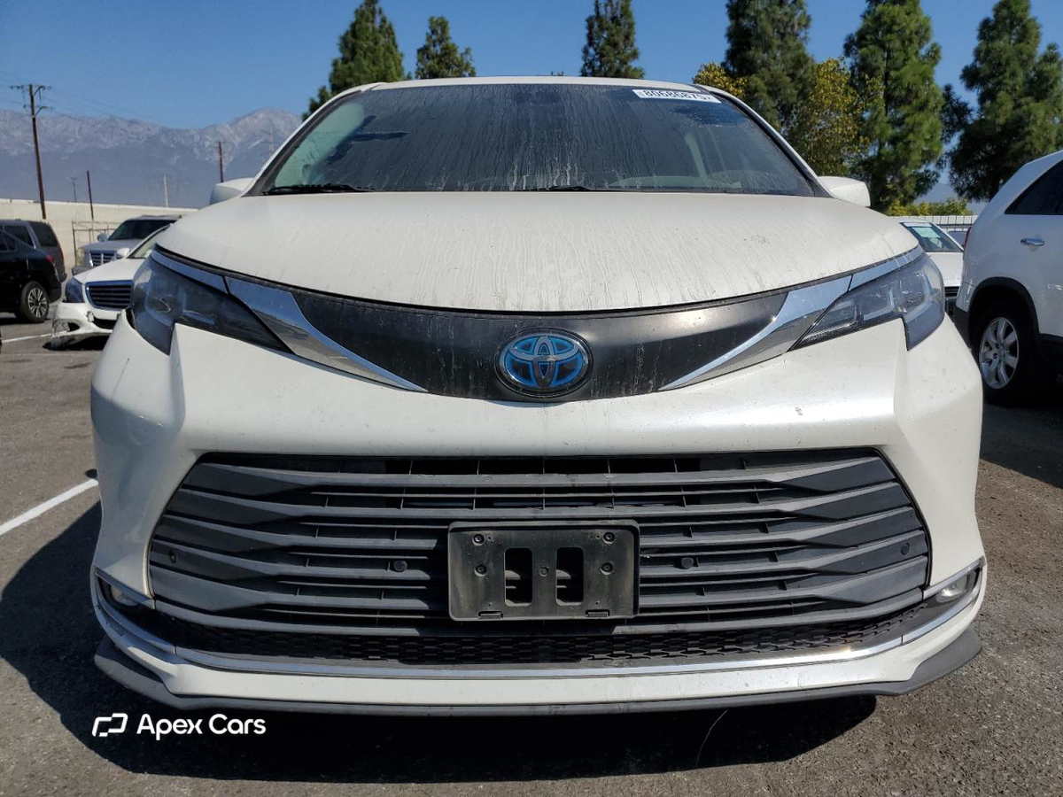 Toyota Sienna 2021