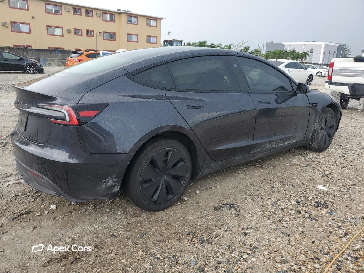 Tesla Model 3 2024