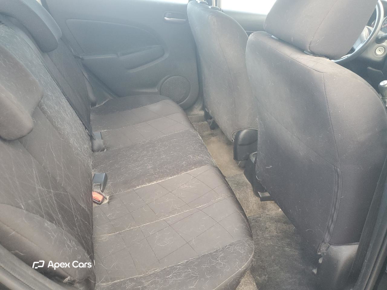 Mazda 2 2012