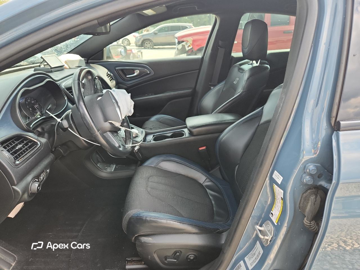Chrysler 200 2015