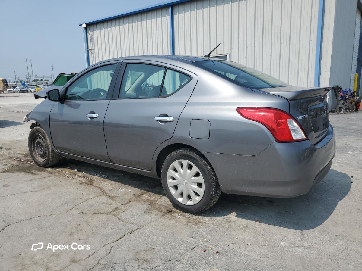 Nissan Versa 2016