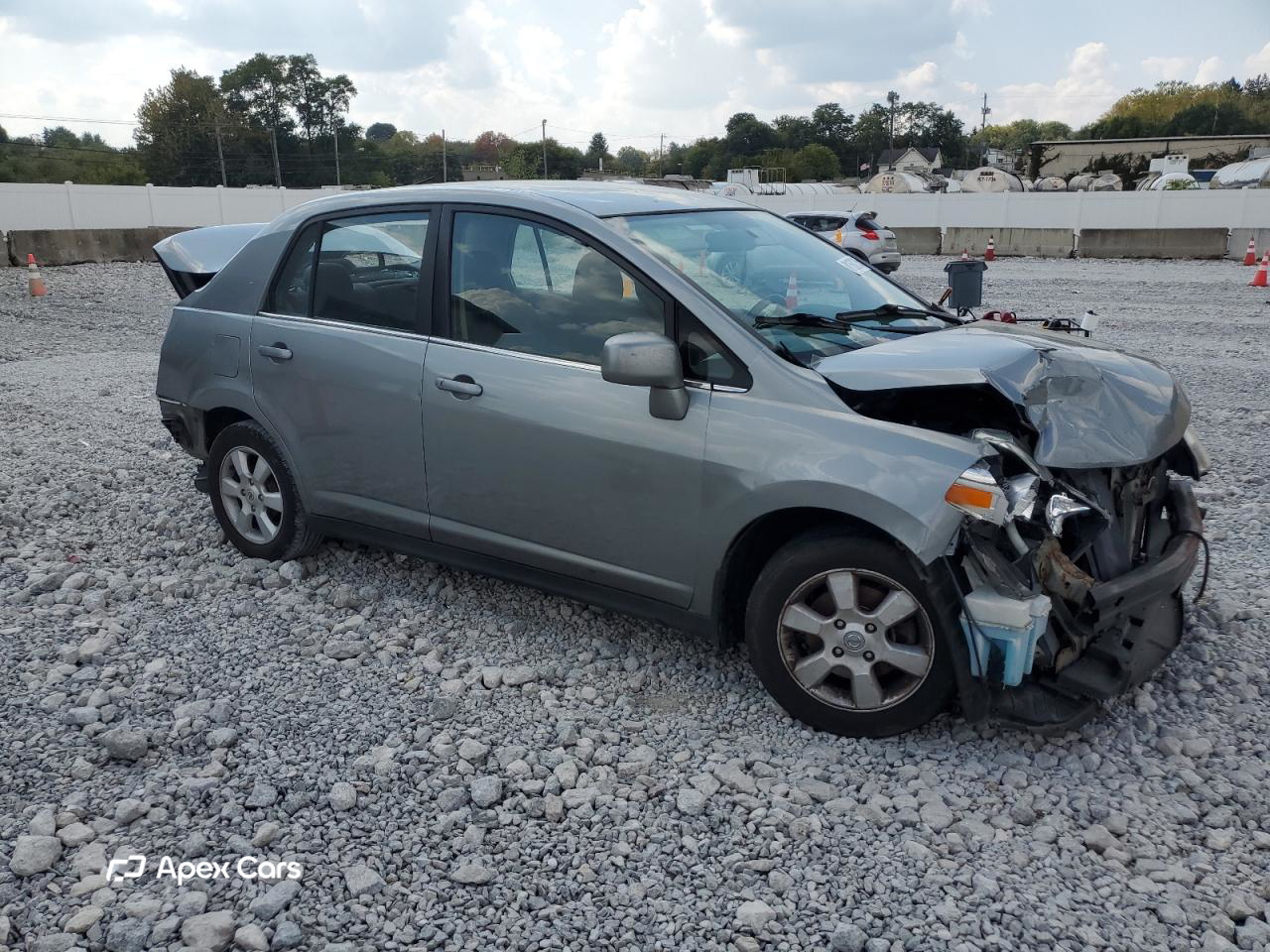 Versa 2009