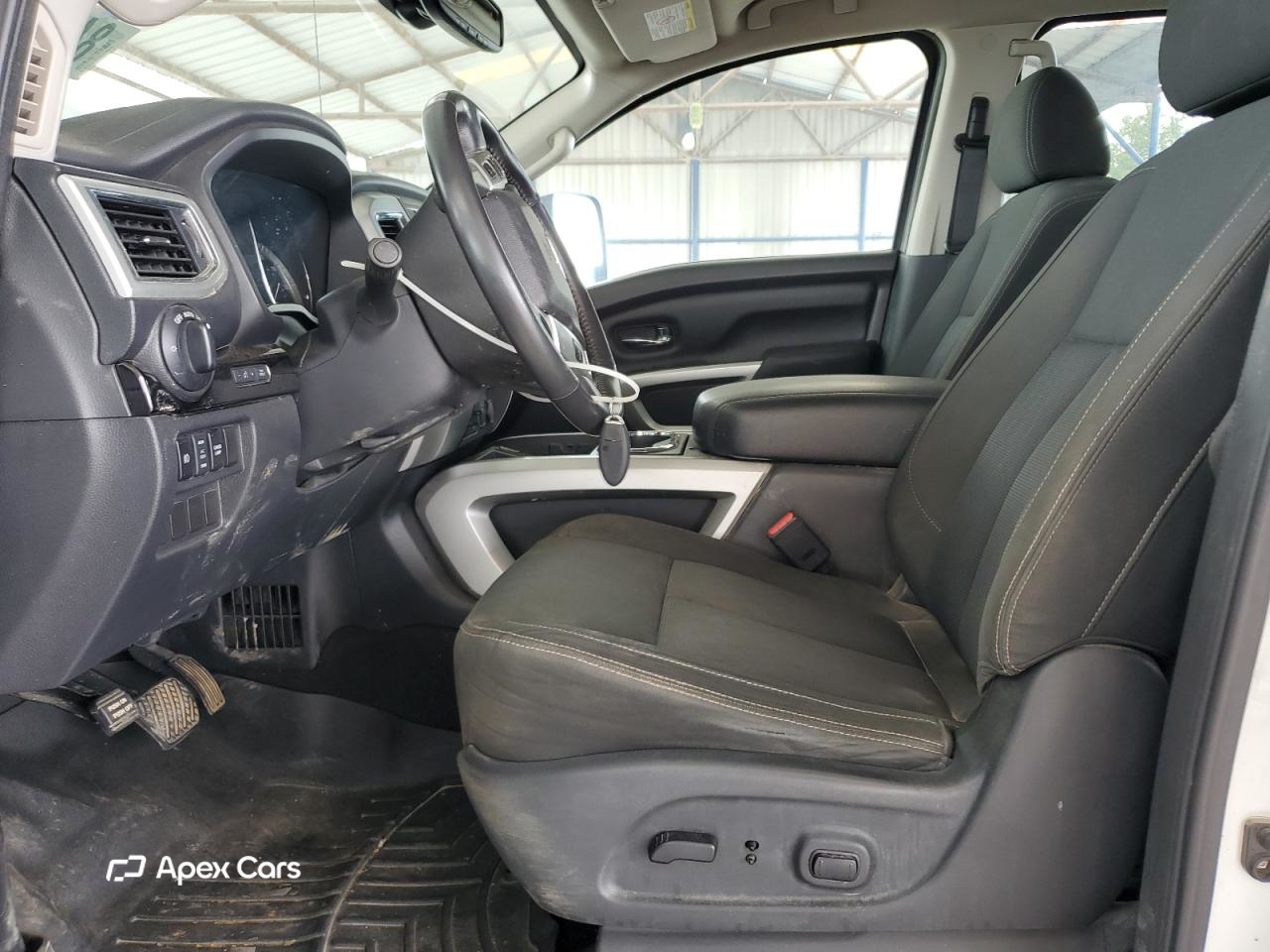 Nissan Titan 2017