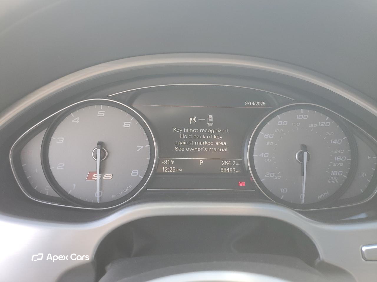 Audi S8 2014