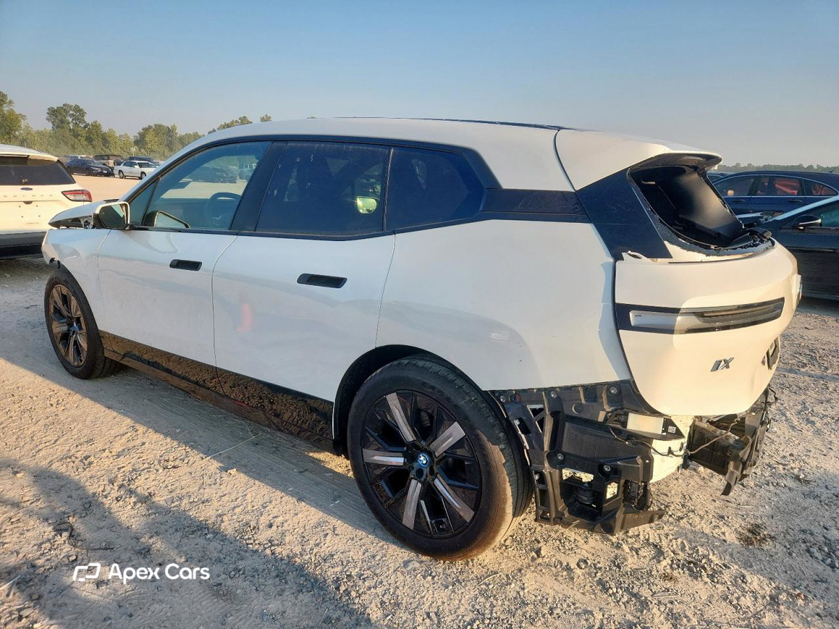BMW iX 2025