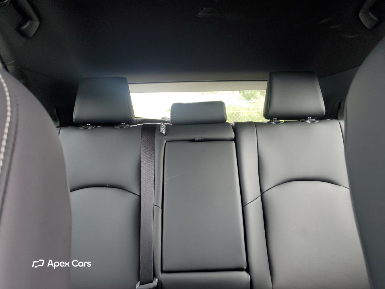 Lexus UX 2025