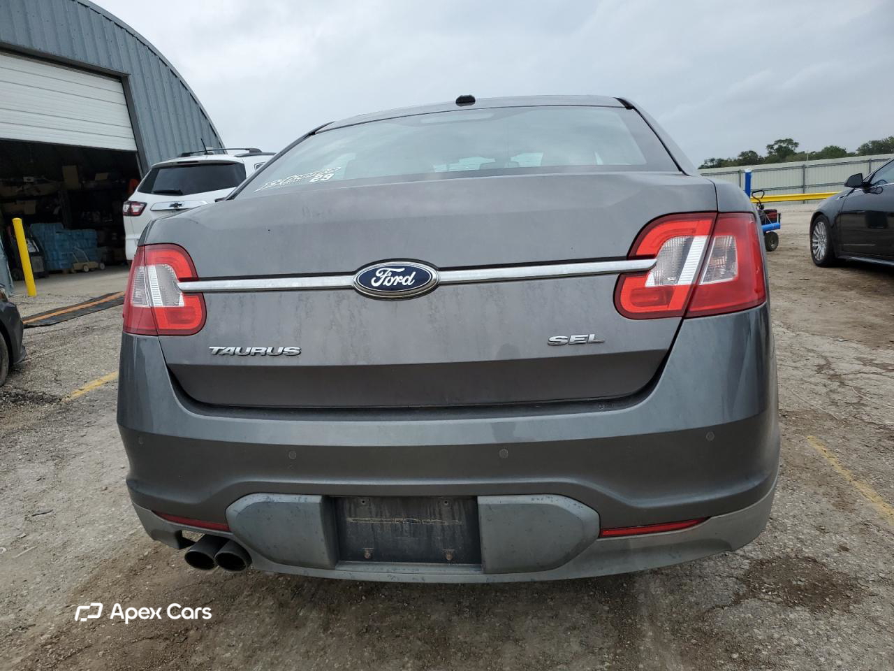 Ford Taurus 2011