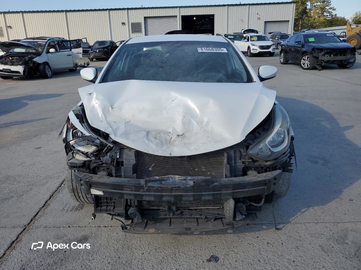 Hyundai Elantra 2016