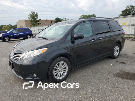 Toyota Sienna 2017 - Image 1 of 12