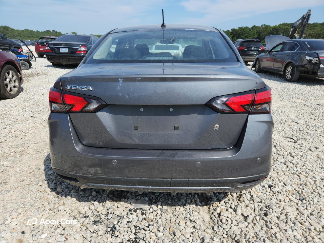 Nissan Versa 2025