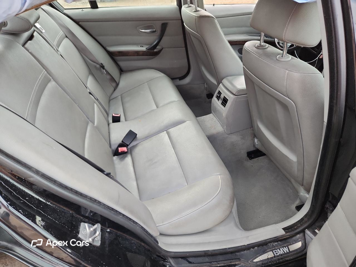 BMW Series 3 2010