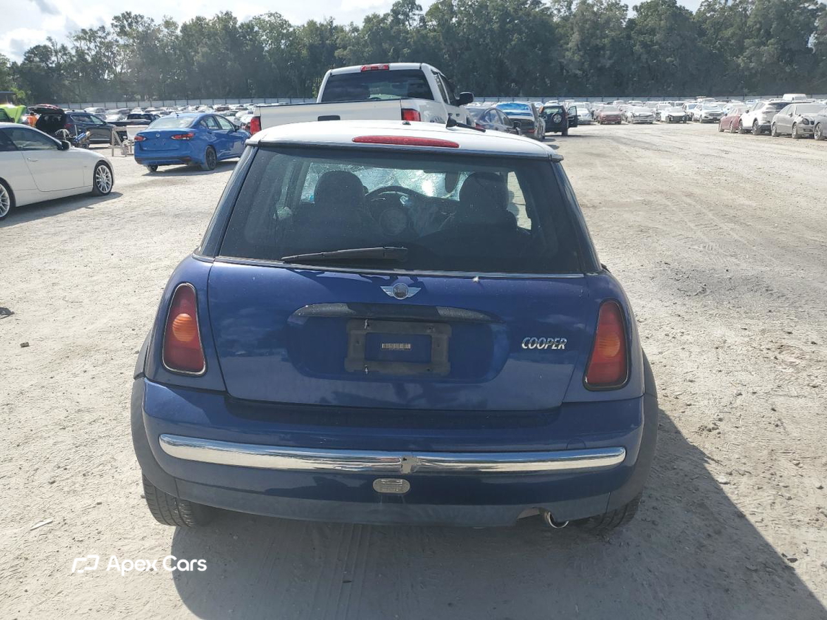 MINI Cooper 2003