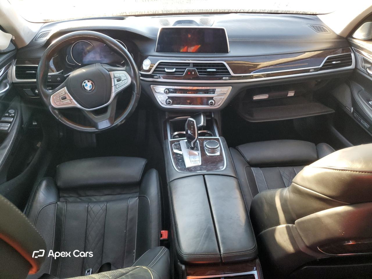 BMW Series 7 2016