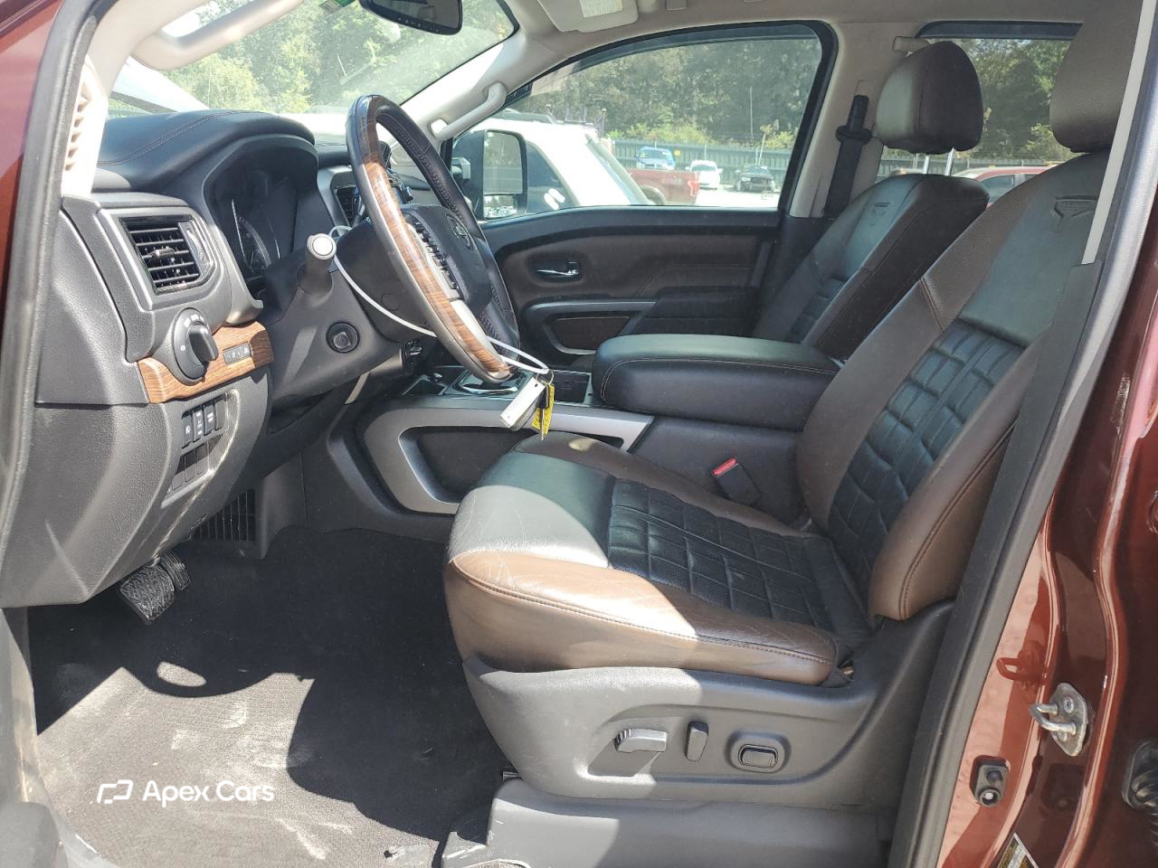 Nissan Titan 2016