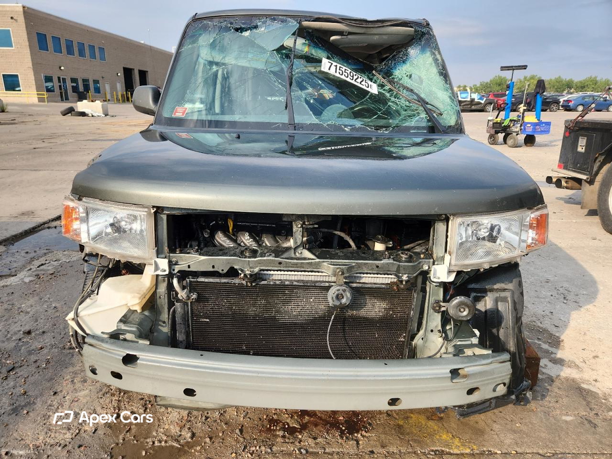 Scion xB 2005