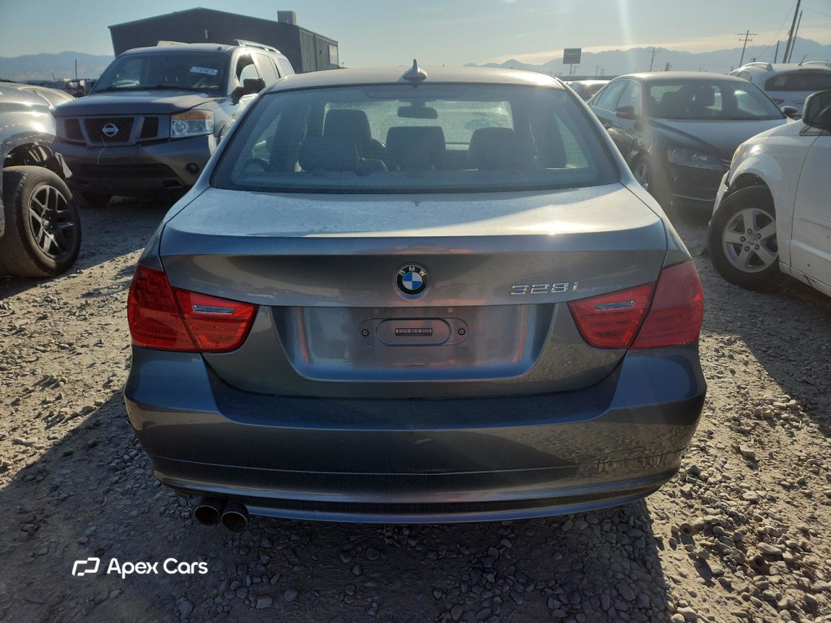BMW Series 3 2011