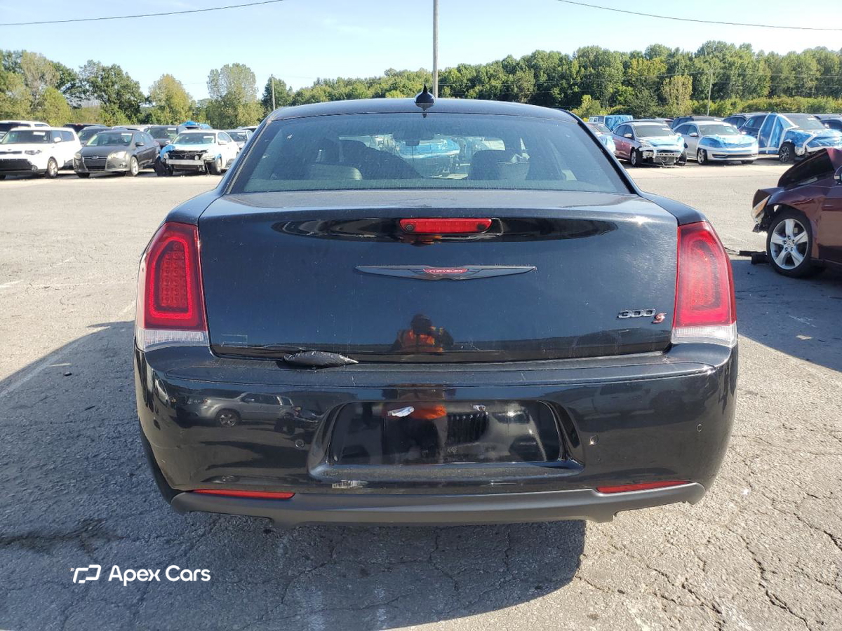 Chrysler 300 2022