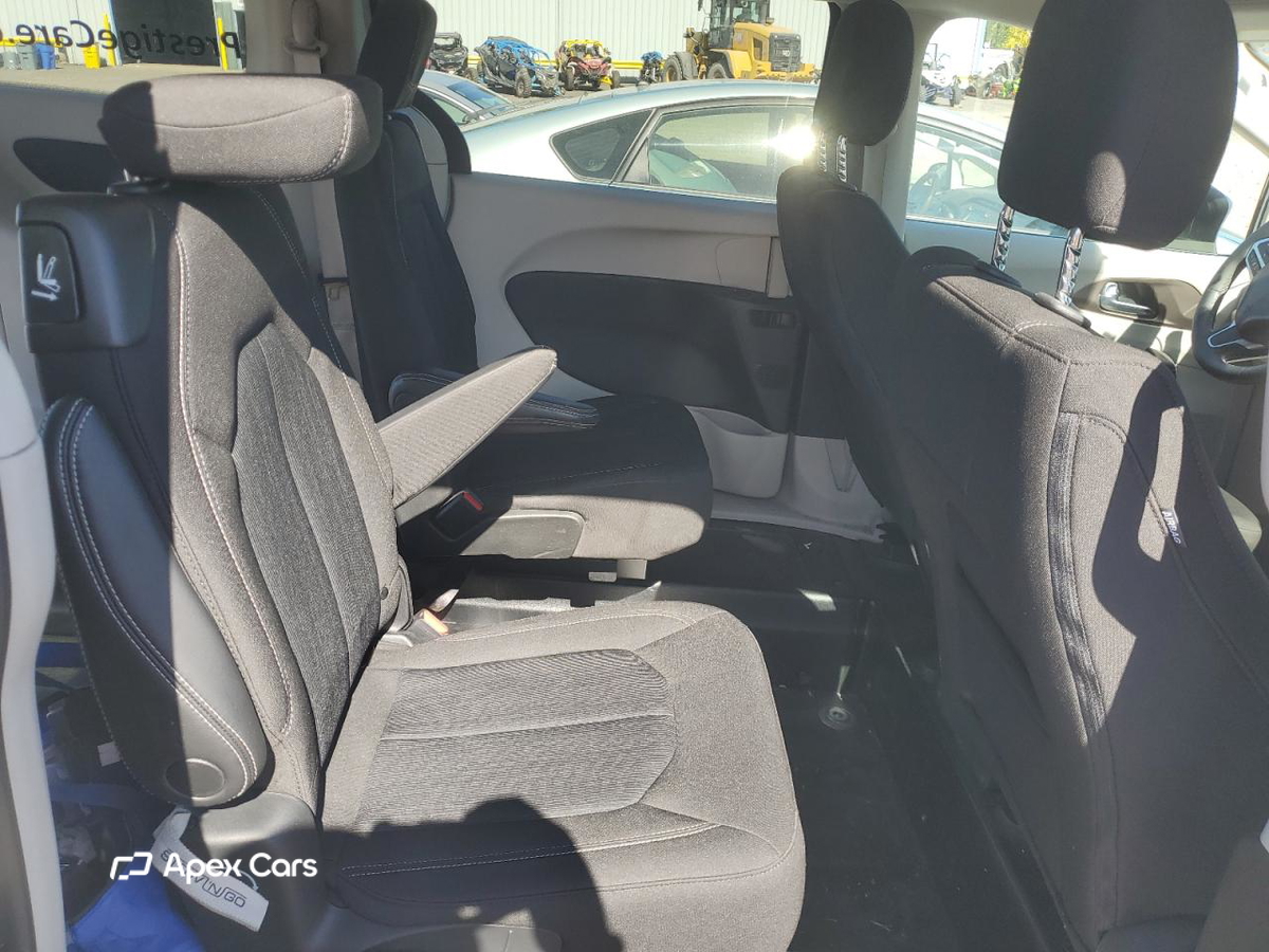 Chrysler Voyager 2023