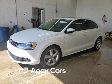 Volkswagen Jetta 2014 - Image 1 of 13