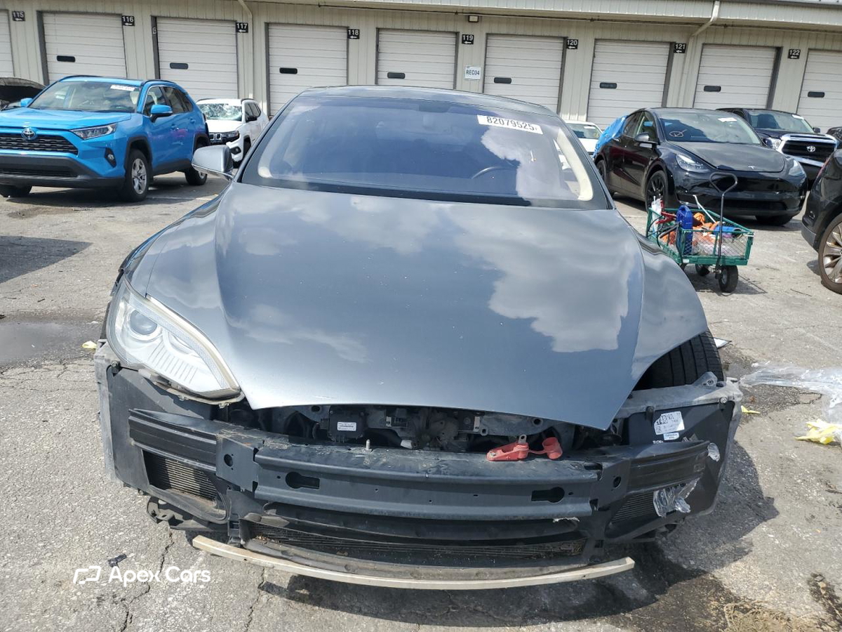 Tesla Model S 2013