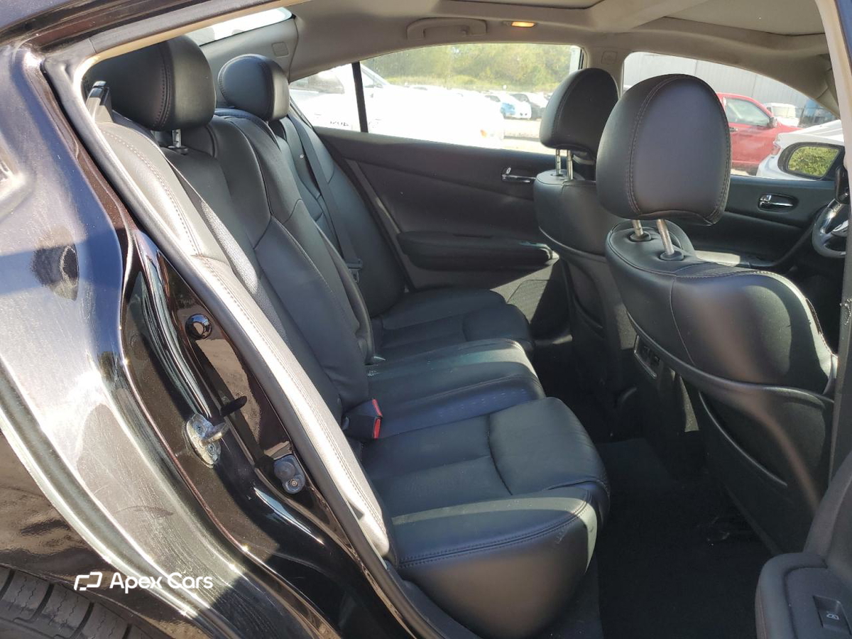 Nissan Maxima 2010